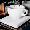 Cân điện tử Timemore trắng sử dụng tốt cho máy pha espresso bởi kích thước nhỏ gọn