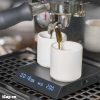 Cân Timemore Nano trên khay máy espresso