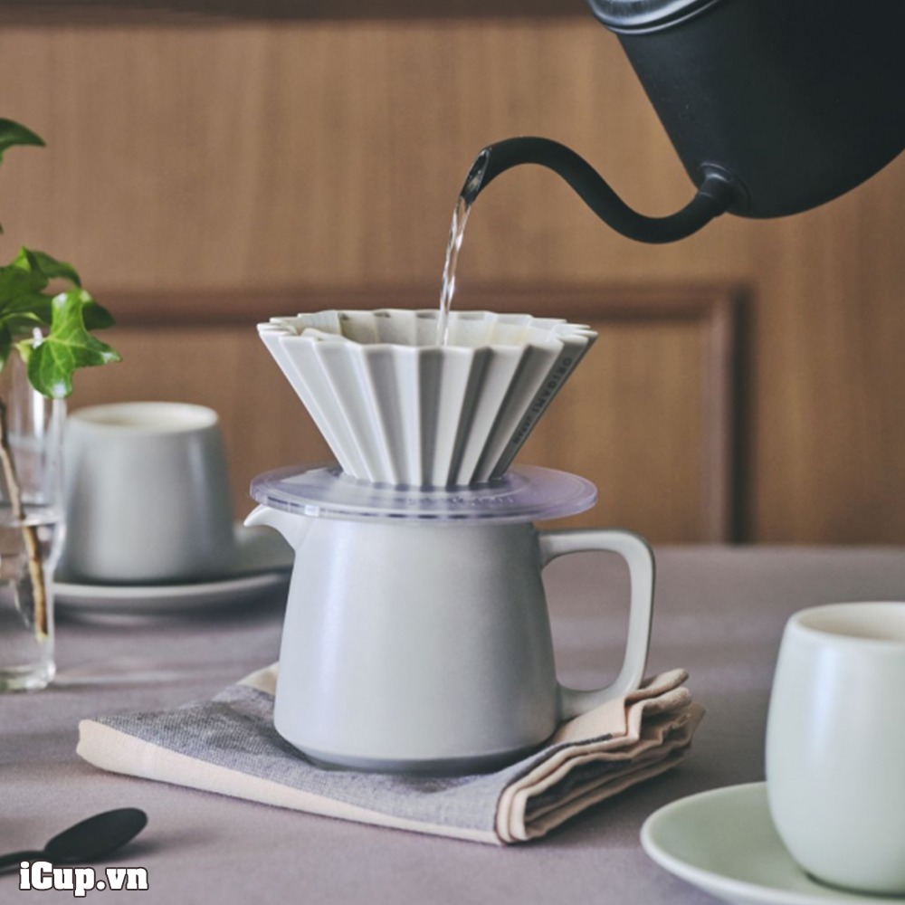 Sự kết hợp hoàn hảo giữa phễu lọc sứ Origami và server Origami Aroma