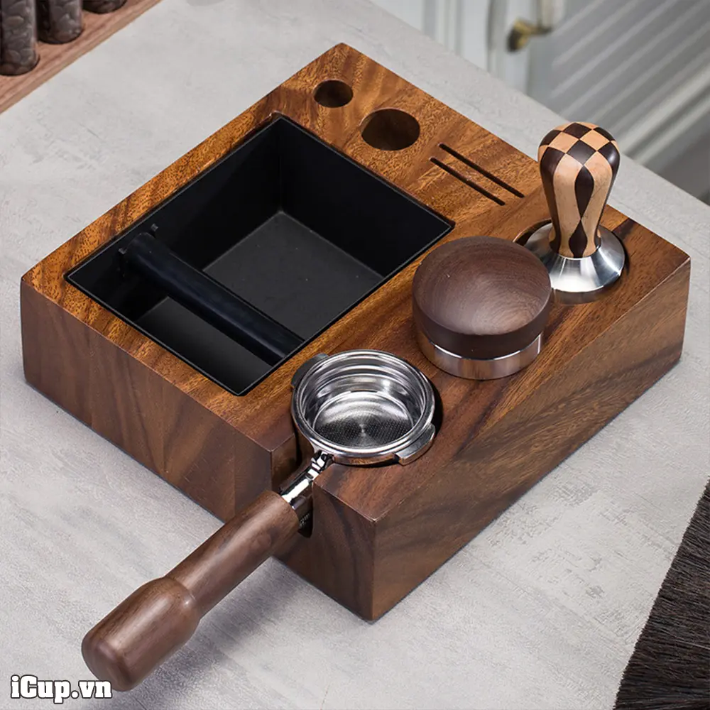 Khay chứa được nhiều phụ kiện hỗ trợ trong quá trình pha espresso Khay chứa được nhiều phụ kiện hỗ trợ trong quá trình pha espresso
