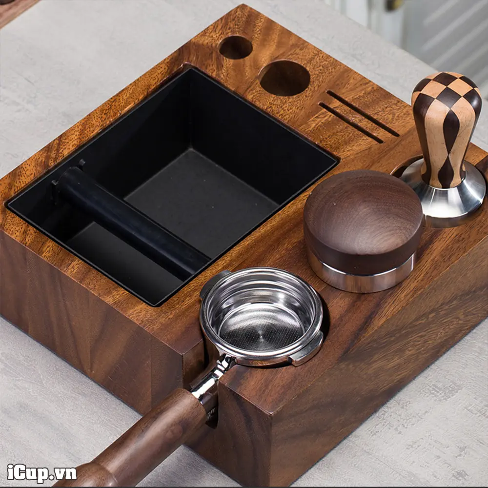 Khay gỗ óc chó đập bã cà phê và đặt tamper Khay gỗ óc chó đập bã cà phê và đặt tamper